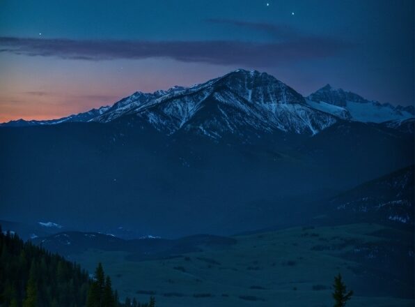 Sky, Mountain, Atmosphere, Moon, Light, Nature